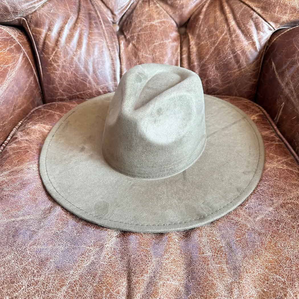 The Dakota Hat